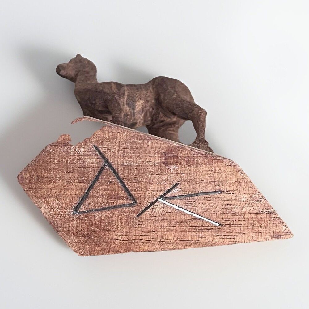 VTG Hand Carved Delicate Black Forest Goat Horns Wood Folk Figurine Signed DK - Picture 9 of 9